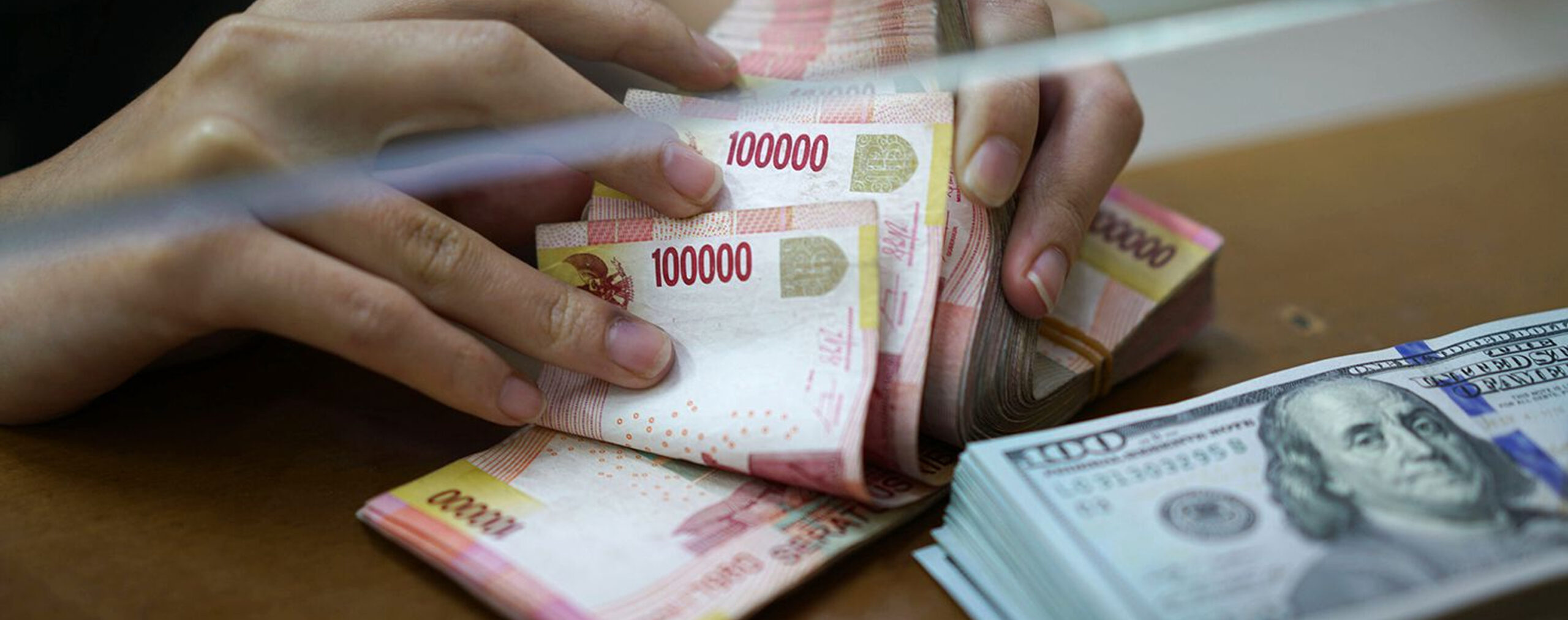 Exchange Hero3 Scaled